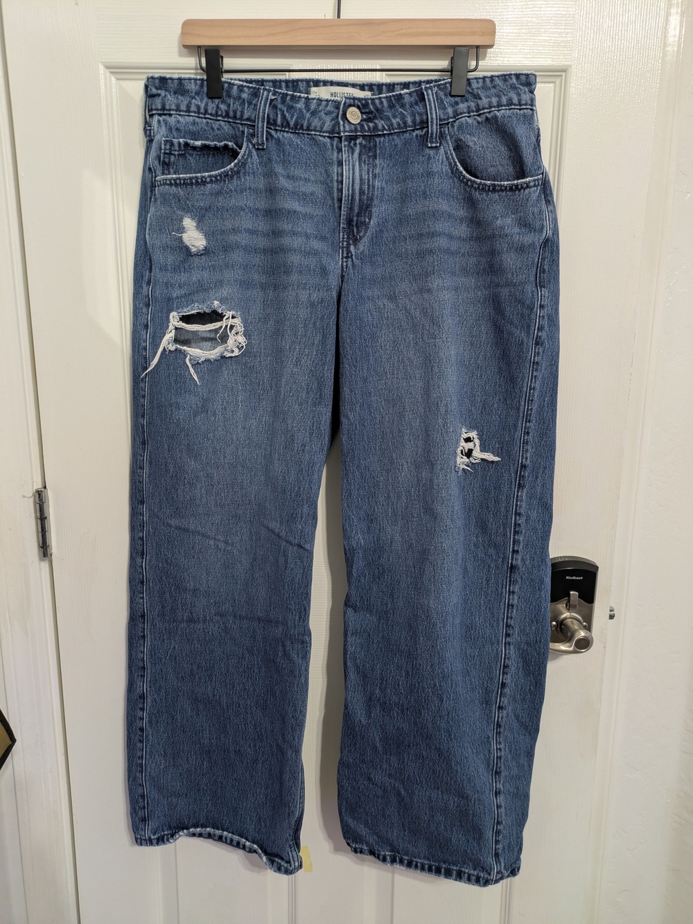 Women's Hollister Distressed Low Rise Baggy Blue Jeans 31/12R
